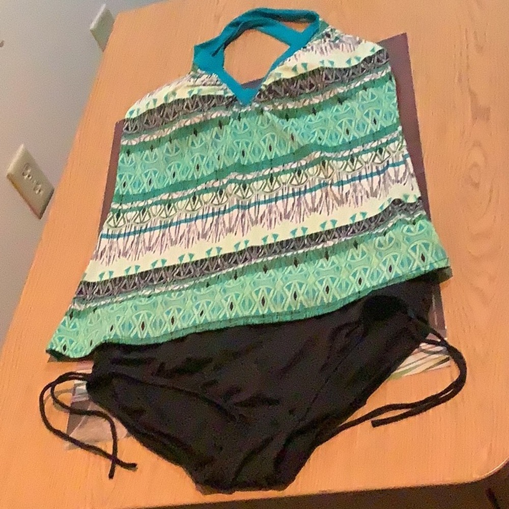 Jocelyn Smith tankini top size 14 green black turquoise black bottom 24&…